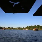 롯지 Village Flottant De *