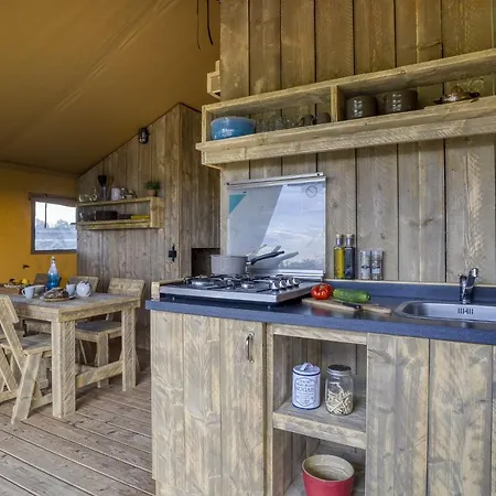 普雷萨克弗罗丹村山林小屋