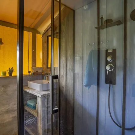 普雷萨克弗罗丹村山林小屋 山林小屋 *