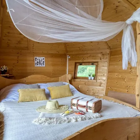 普雷萨克弗罗丹村山林小屋 * Pressac