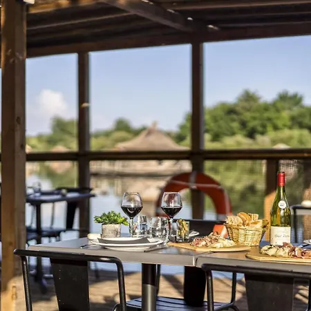 Lodge Village Flottant De