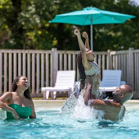 Village Flottant De Lodge Pressac