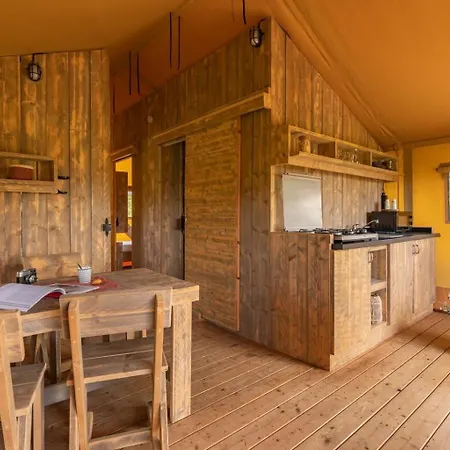 Lodge Village Flottant De Pressac