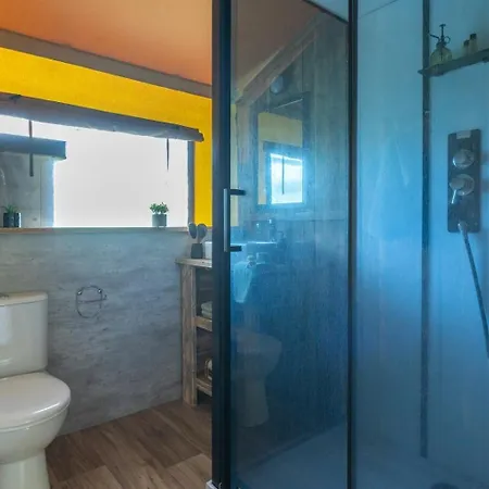 Village Flottant De Pressac