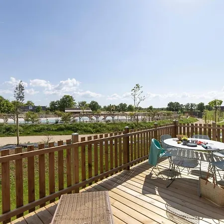Village Flottant De Lodge Pressac