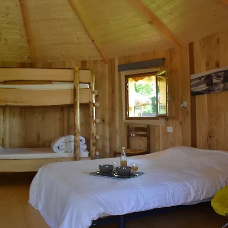 Village Flottant De *