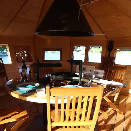 Lodge Village Flottant De Pressac