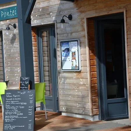 Lodge Village Flottant De *