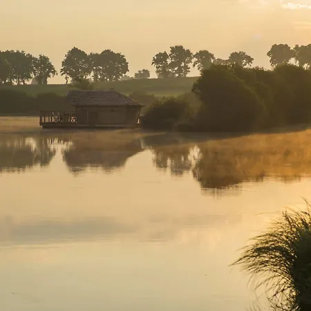 普雷萨克弗罗丹村山林小屋