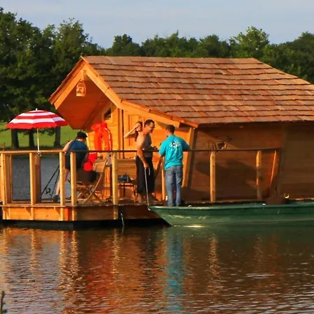 Village Flottant De *