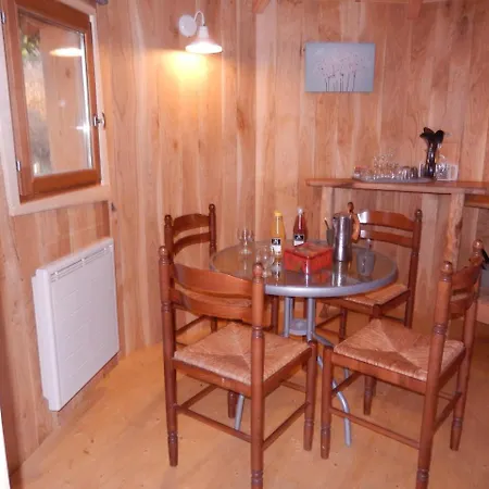 山林小屋 普雷萨克弗罗丹村山林小屋 *