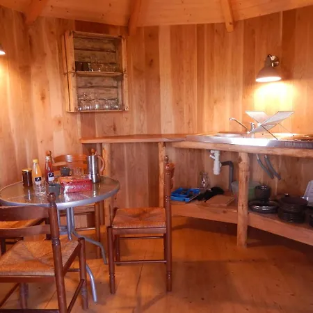 普雷萨克弗罗丹村山林小屋 Pressac