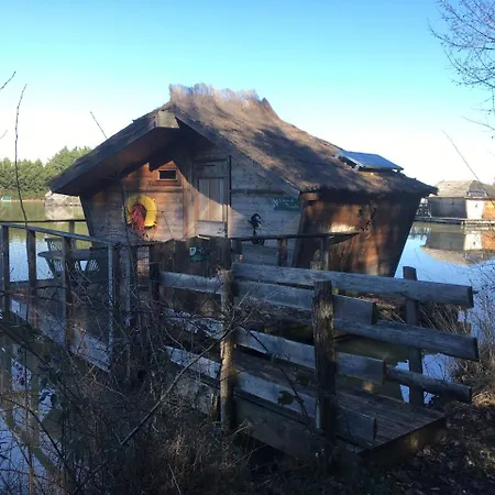 Village Flottant De Pressac