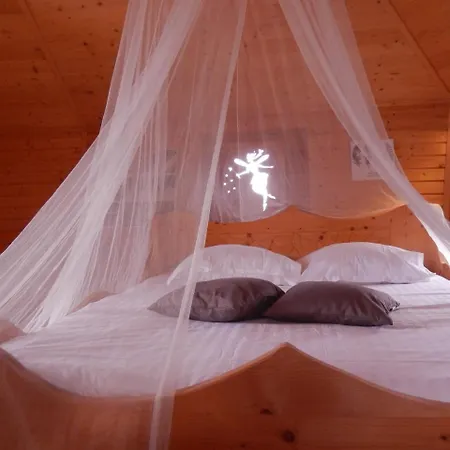 Lodge Village Flottant De