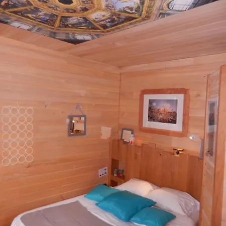 Village Flottant De Lodge