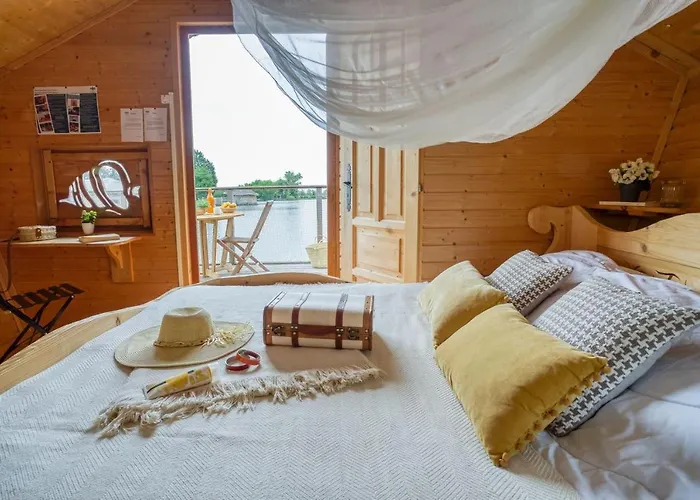 Village Flottant De Lodge *
