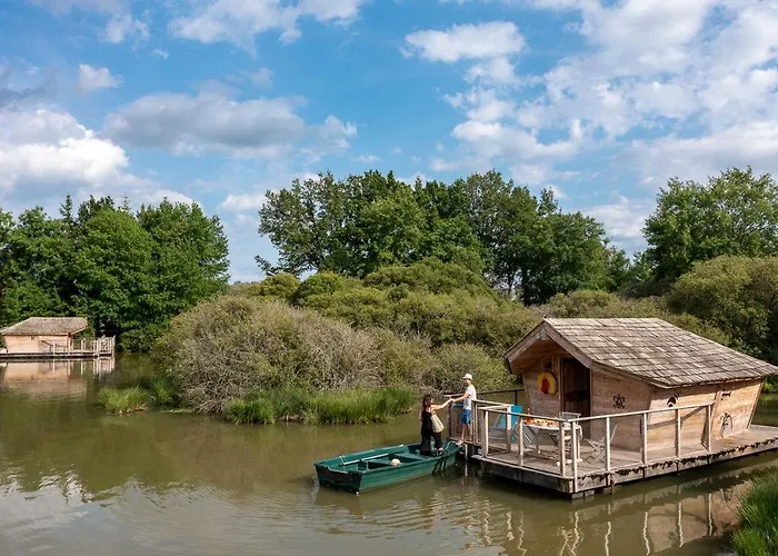 Lodge Village Flottant De Pressac
