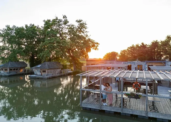 Lodge Village Flottant De Pressac