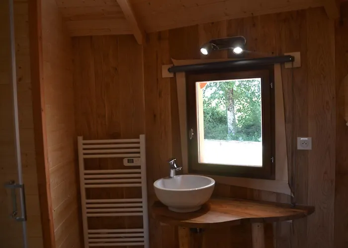 Village Flottant De Pressac