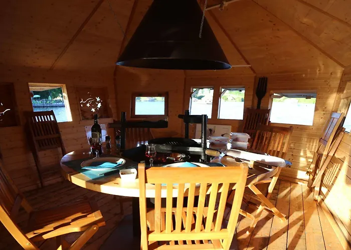 Lodge Village Flottant De Pressac