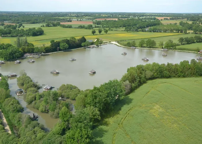 Village Flottant De Lodge *