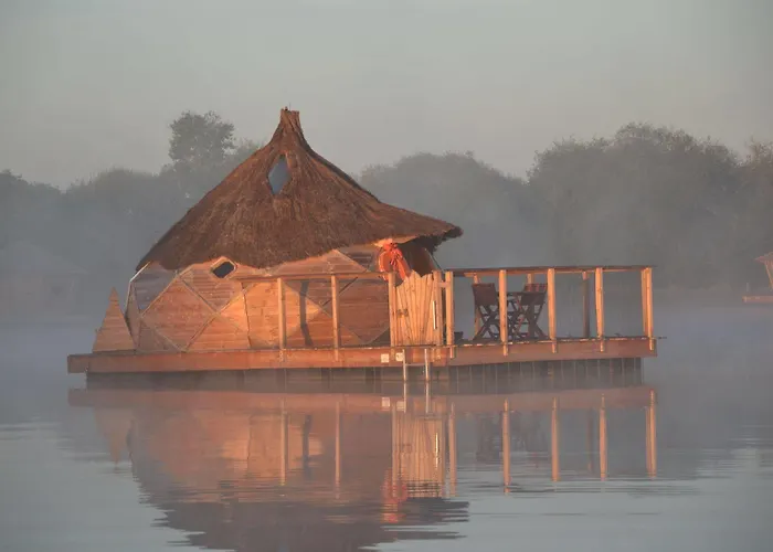 Village Flottant De Lodge Pressac
