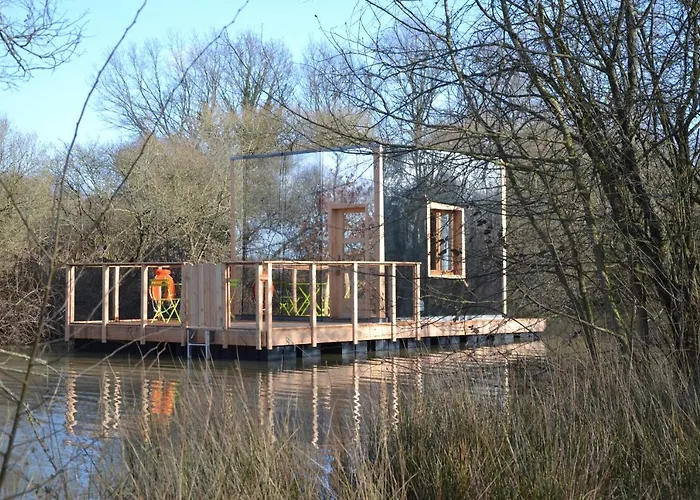 Village Flottant De Lodge